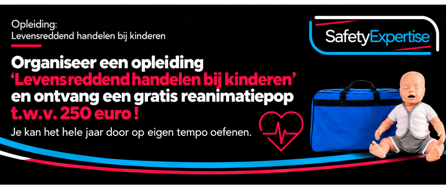 Levensreddende kinderopleiding met reanimatiepop